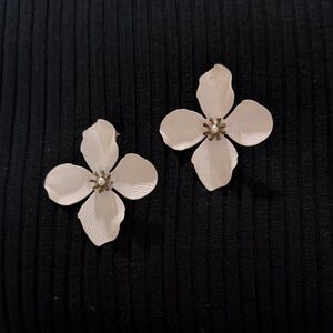 Lilac Flower Earrings with gold and pearl accents